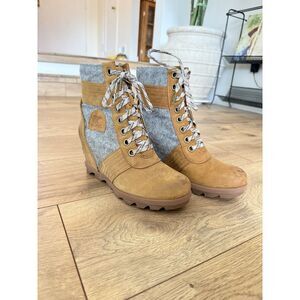 SOREL 8.5 Joan of Arctic Lexie Wedge lace bootie tan camel leather wool grey